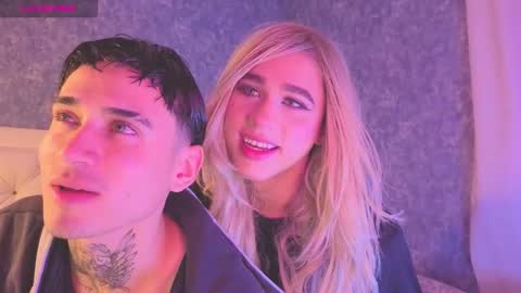 Snapshot of saraah_queen chatting on October 28, 5:11 am Sarah online show from October 28, 5:11 am