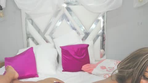 Sara online show from January 8, 9:55 pm