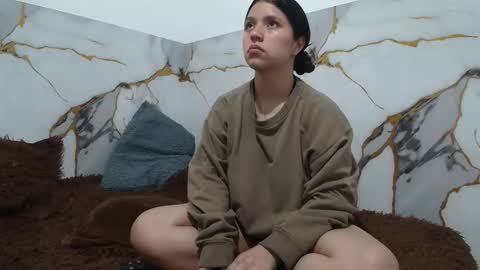 Snapshot of saraandthomas chatting on December 21, 6:59 pm sara and thomas online show from December 21, 6:59 pm