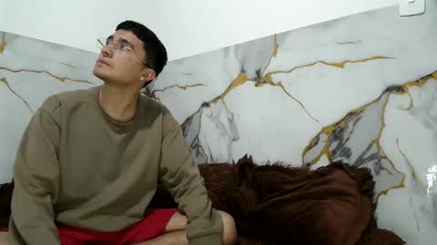 Snapshot of saraandthomas chatting on February 26, 3:16 am sara and thomas online show from February 26, 3:16 am