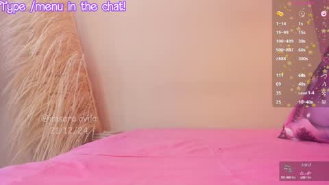 SaraAvila  online show from December 21, 8:00 pm