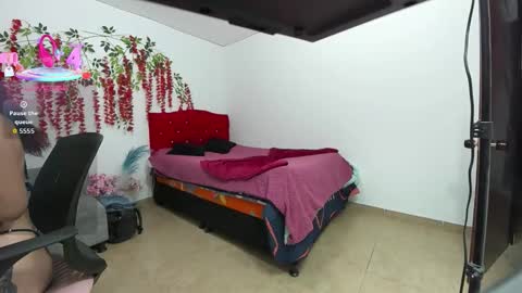 sara online show from November 19, 10:15 am