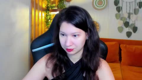 SaraDenars online show from November 5, 5:29 am