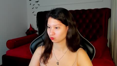 Snapshot of saradenars chatting on November 11, 7:08 am SaraDenars online show from November 11, 7:08 am