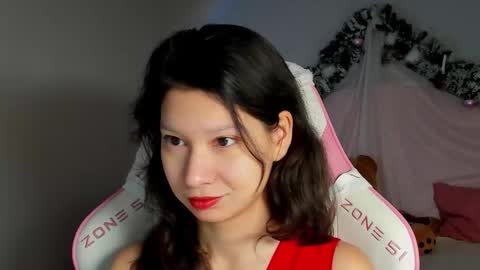 Snapshot of saradenars chatting on December 19, 5:25 am SaraDenars online show from December 19, 5:25 am