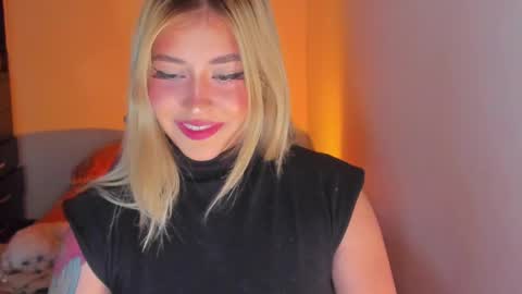 saradiazxxx online show from May 3, 12:22 pm