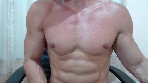 saradorj92 online show from January 7, 12:13 am