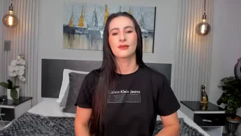 Snapshot of saragomez_1 chatting on July 9, 12:31 pm Sara Gomez online show from July 9, 12:31 pm