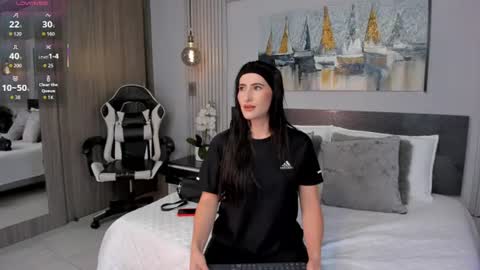 Snapshot of saragomez_1 chatting on July 15, 12:32 pm Sara Gomez online show from July 15, 12:32 pm