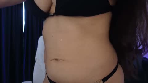 Snapshot of sarah2101 chatting on May 6, 5:25 am sarah l0v3 online show from May 6, 5:25 am