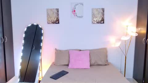 Snapshot of sarah__cinnamon chatting on May 21, 8:38 pm sarah cinnamon online show from May 21, 8:38 pm