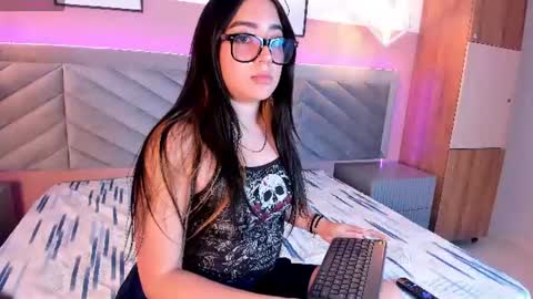 sarah__smith__ online show from July 14, 9:31 pm