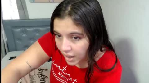 sarah online show from February 6, 6:44 pm