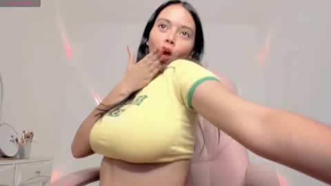 sarah online show from January 13, 6:24 pm