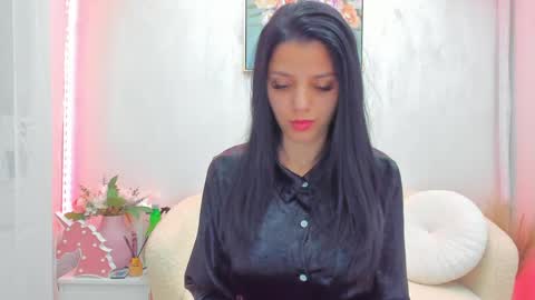 Sara online show from April 24, 8:39 am