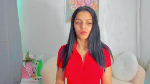 Snapshot of sarah_blake_ chatting on May 6, 8:08 am Sara online show from May 6, 8:08 am