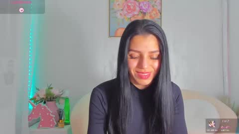 Snapshot of sarah_blake_ chatting on May 14, 8:43 am Sara online show from May 14, 8:43 am