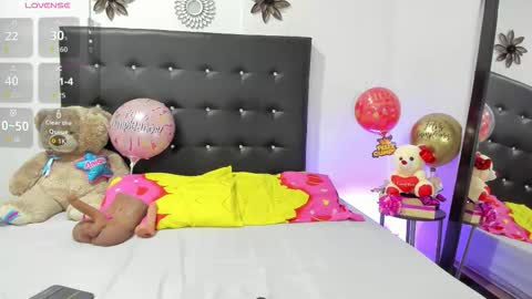 sarah_lowee online show from February 22, 10:19 pm