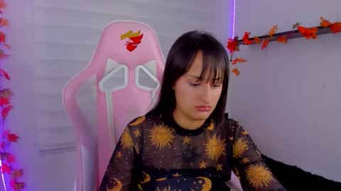 Sarah Ramirez online show from November 11, 3:28 am