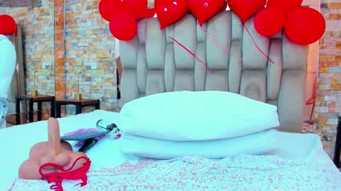 Snapshot of sarah_sanz chatting on February 17, 2:37 pm sarah online show from February 17, 2:37 pm