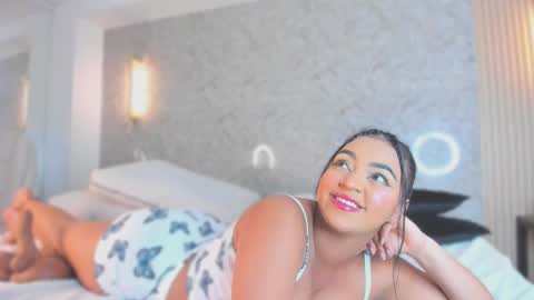 Snapshot of sarah_sanz chatting on October 6, 3:26 am sarah online show from October 6, 3:26 am