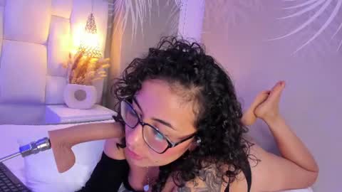 Snapshot of sarah_sluty chatting on July 4, 9:37 am Sarah online show from July 4, 9:37 am