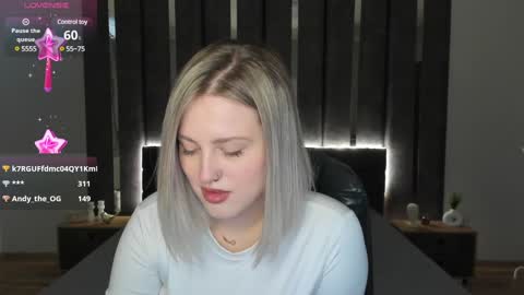 Sarah online show from February 1, 4:03 am