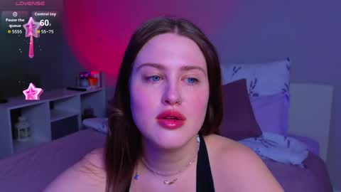 Sarah online show from May 3, 11:00 pm