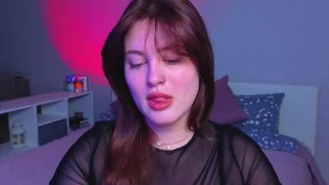 Sarah online show from June 20, 10:45 pm