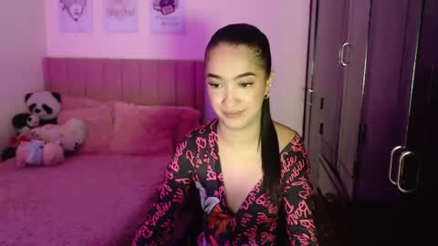 Sarah online show from February 6, 9:28 pm