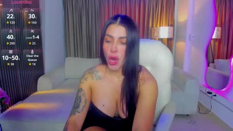 Snapshot of sarah_stonne_ chatting on May 16, 9:13 pm Sarah online show from May 16, 9:13 pm