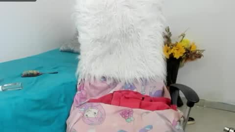 Snapshot of sarah_sweett chatting on February 14, 4:37 pm Sarah online show from February 14, 4:37 pm