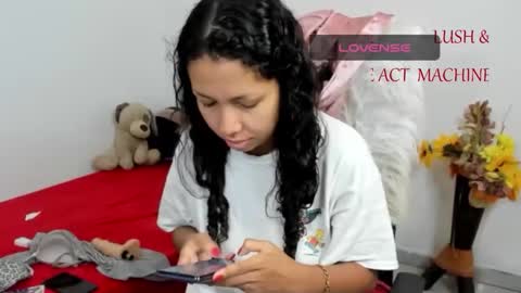 Snapshot of sarah_sweett chatting on April 17, 4:54 pm Sarah online show from April 17, 4:54 pm