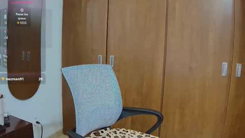 Snapshot of sarah_tailorr chatting on October 10, 12:20 am sarah_tailorr online show from October 10, 12:20 am