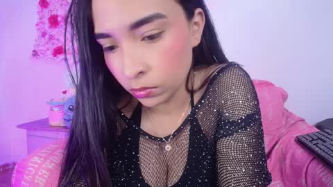 sarahajhoness online show from April 8, 8:42 pm