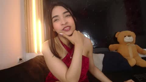 sarahajhoness online show from May 11, 9:45 pm