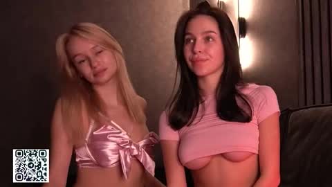 Sarah online show from September 14, 5:23 pm