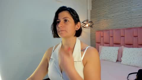 Snapshot of sarahdeyvis chatting on January 13, 1:39 pm Sarah Deyvis online show from January 13, 1:39 pm