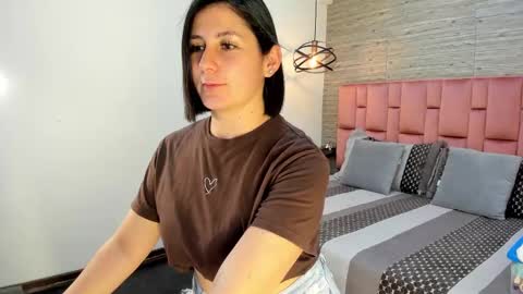 Snapshot of sarahdeyvis chatting on February 25, 5:36 pm Sarah Deyvis online show from February 25, 5:36 pm