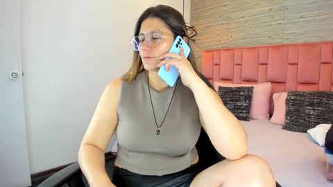 Snapshot of sarahdeyvis chatting on September 10, 6:19 pm Sarah Deyvis online show from September 10, 6:19 pm