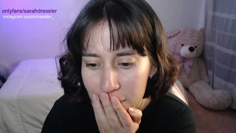 Snapshot of sarahdressler chatting on December 8, 3:21 am sarahdressler online show from December 8, 3:21 am