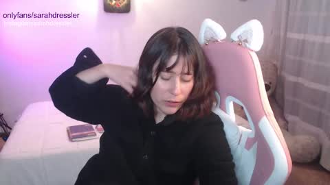 Snapshot of sarahdressler chatting on March 8, 3:17 am sarahdressler online show from March 8, 3:17 am