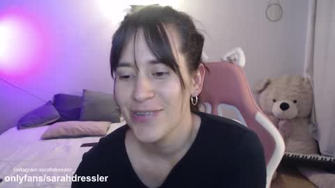 Snapshot of sarahdressler chatting on November 4, 1:05 am sarahdressler online show from November 4, 1:05 am