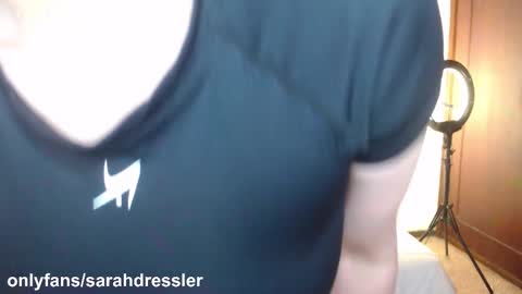 Snapshot of sarahdressler chatting on December 3, 3:14 am sarahdressler online show from December 3, 3:14 am