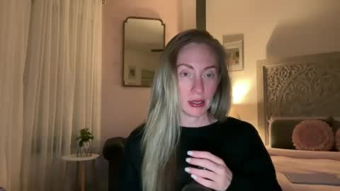 Sarah online show from June 22, 3:47 am