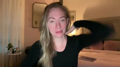 Sarah online show from June 27, 2:49 am