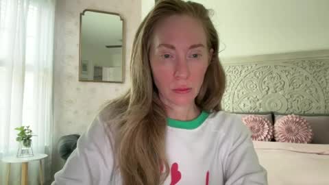 Sarah online show from July 5, 6:26 pm