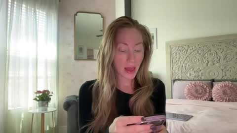 Sarah online show from August 1, 7:24 pm