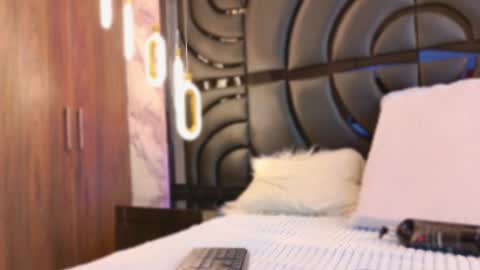 Sarah online show from February 13, 2:31 pm