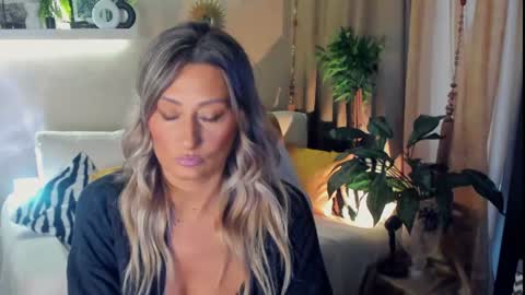 Divine Sarah NONUDE model online show from July 17, 1:40 pm